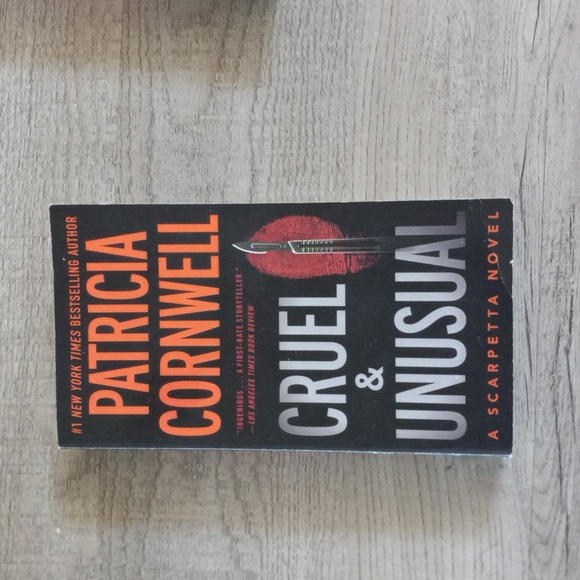 QUICK SALE 3 pack of Patricia Cornnwell novels - Picture 4 of 6